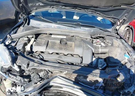 2015 Volvo Xc60 T6 из США, поврежденный, VIN YV4902RKXF2633865